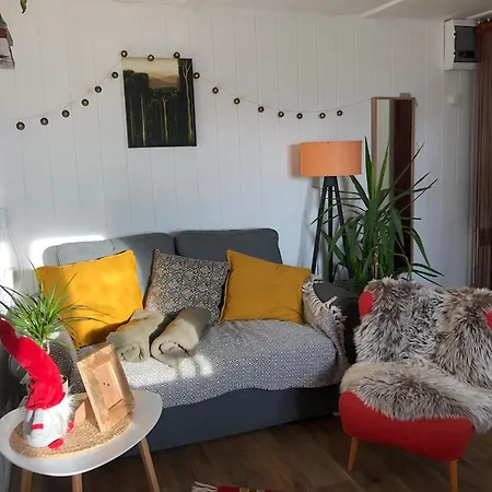 Felhofeszek Vendeghaz Holiday home *